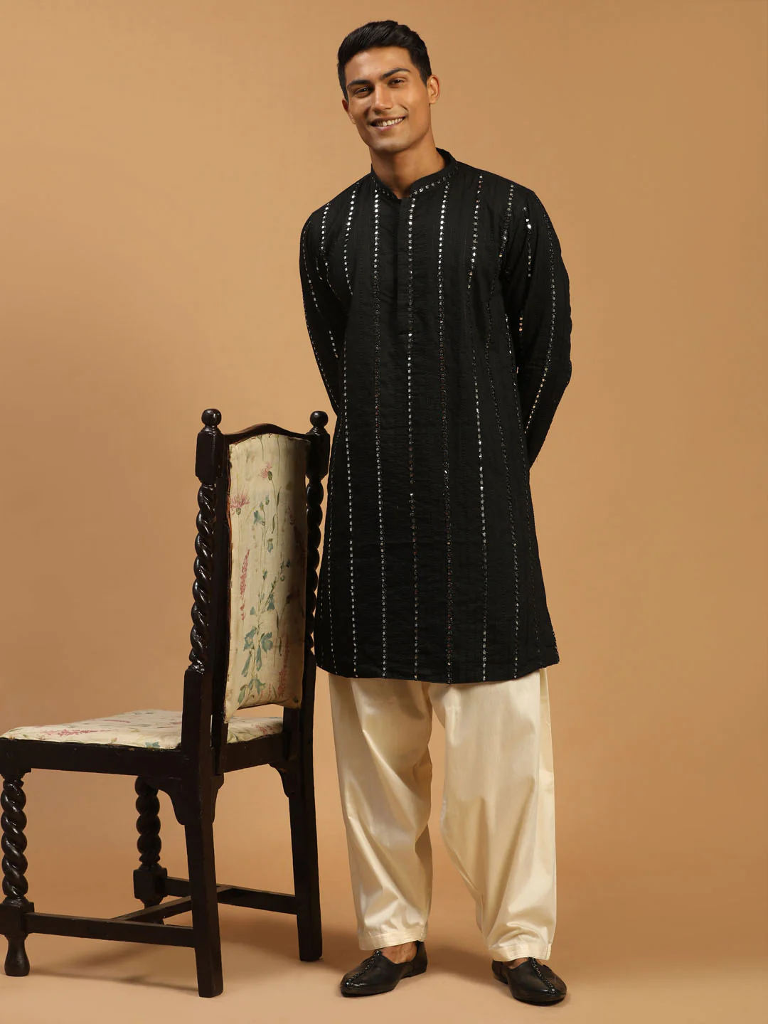 Men's Black Mirror Kurta With Patiala Set - Image 7