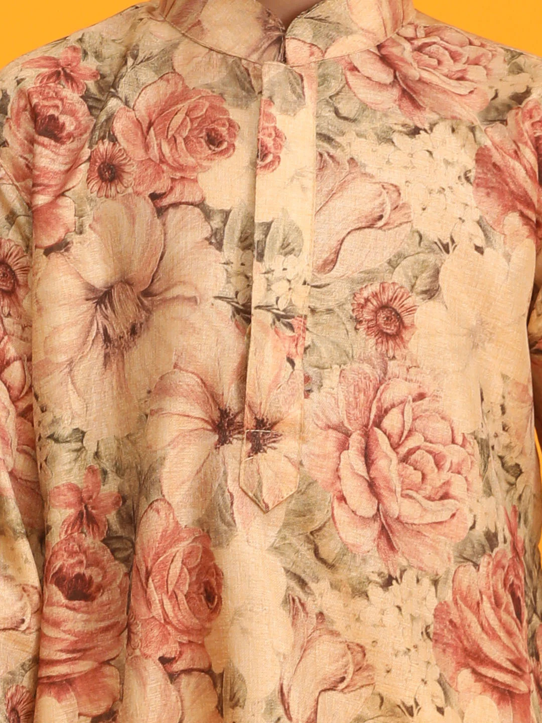 Boy's Beige Floral Printed Kurta Pyjama Set - Image 4