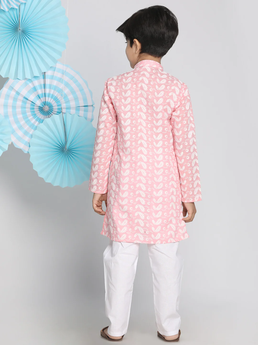 Boys Pink And White Kurta Pyjama Set - Image 3