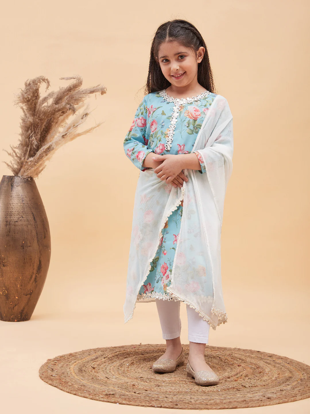 Girl's Aqua Blue Floral Printed Kurta With Leggings And Dupatta Set - Image 6