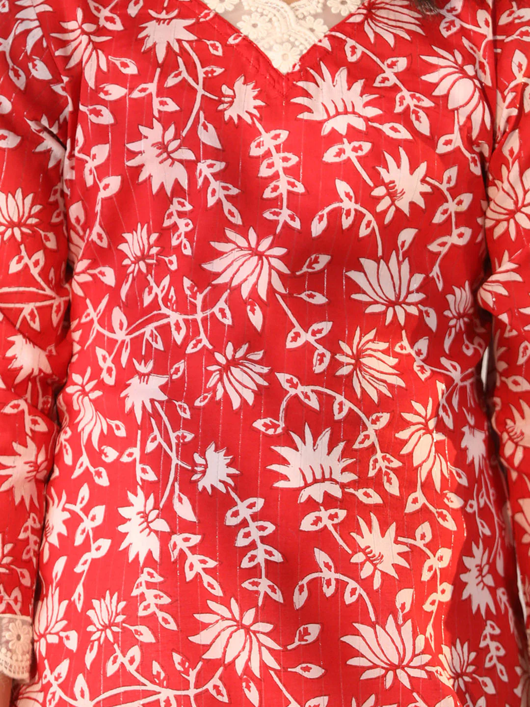 Girl's' Red Only Kurta - Image 4