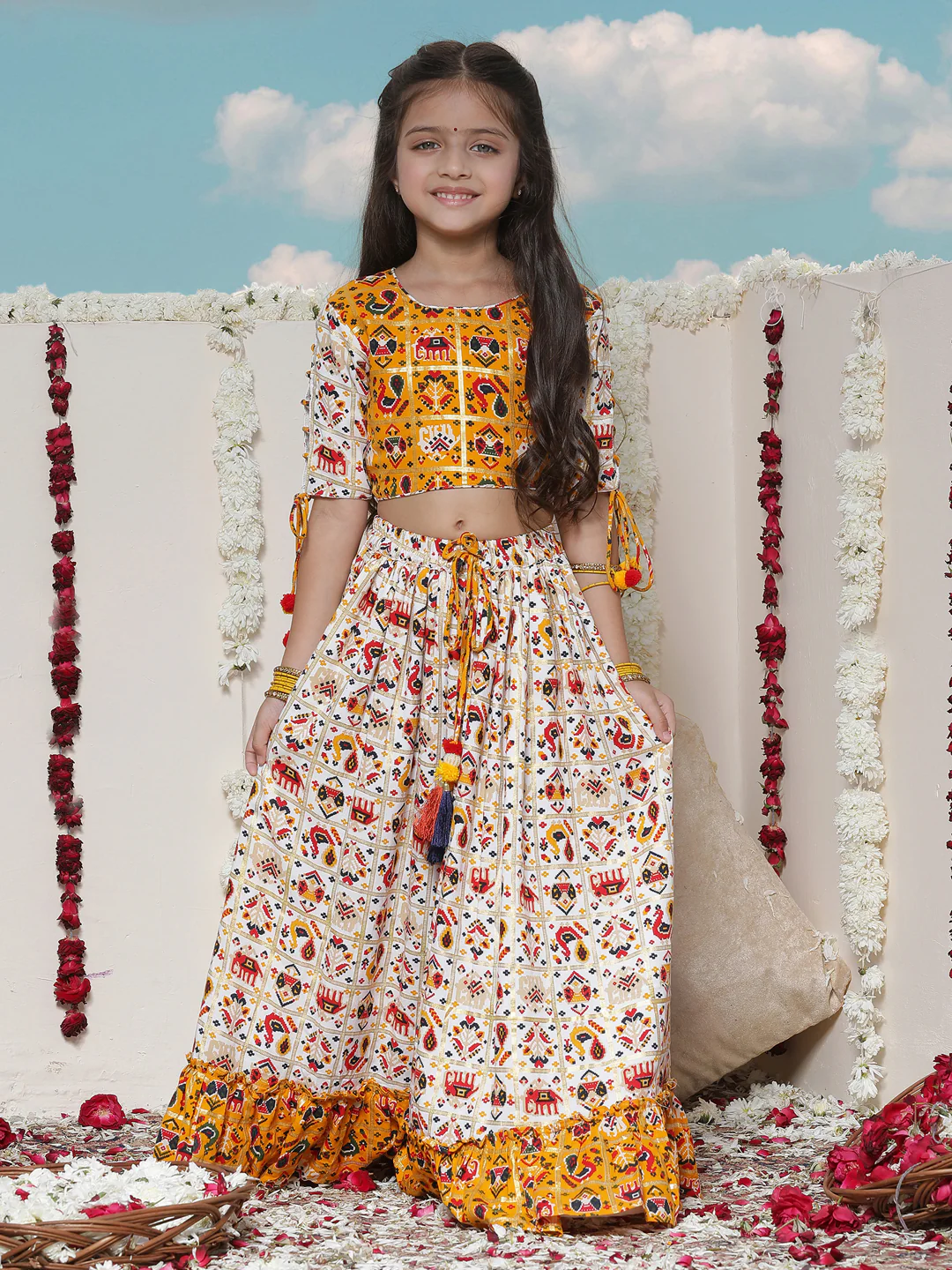 Girl's' Yellow And Cream Patola Print Lehenga Set - Image 5