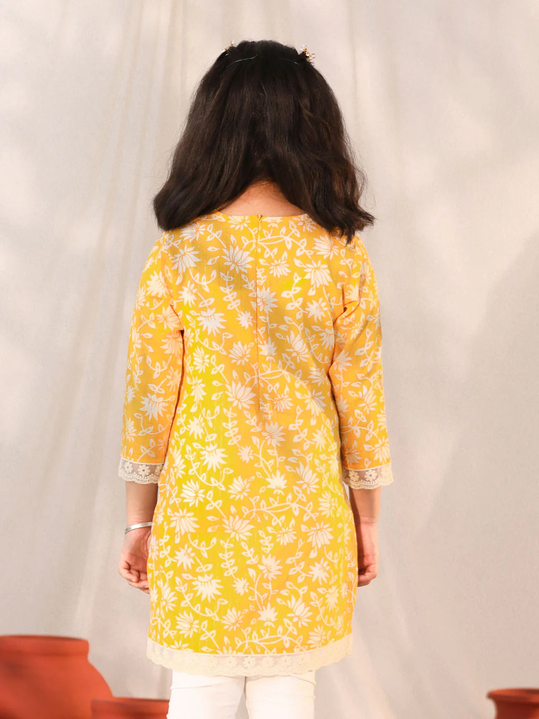 Girl's' Yellow Only Kurta - Image 3